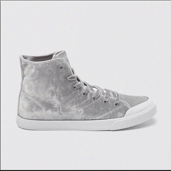 NWT Tretorn Marley High Top Sneaker - Picture 5 of 6